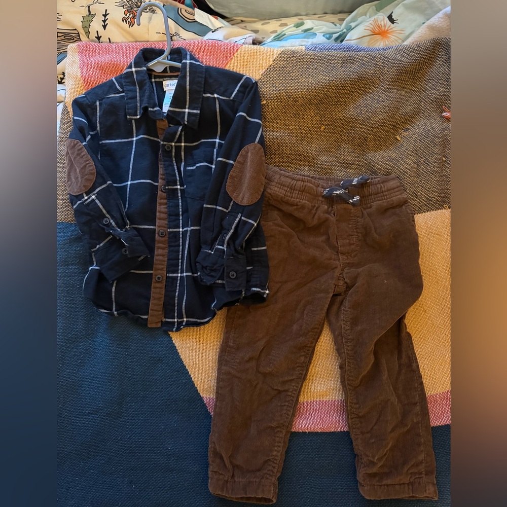 Carter’s boys 2T toddler outfit